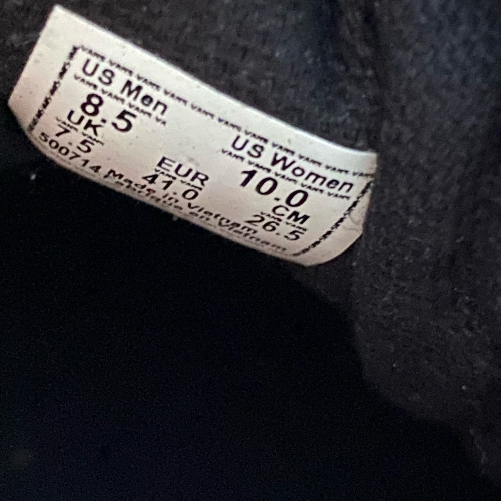 Vans - Picture 2 of 2